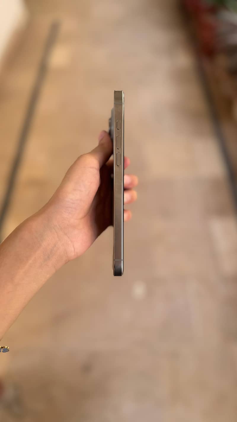 Iphone 16 pro max 256gb non pta jv with box 3