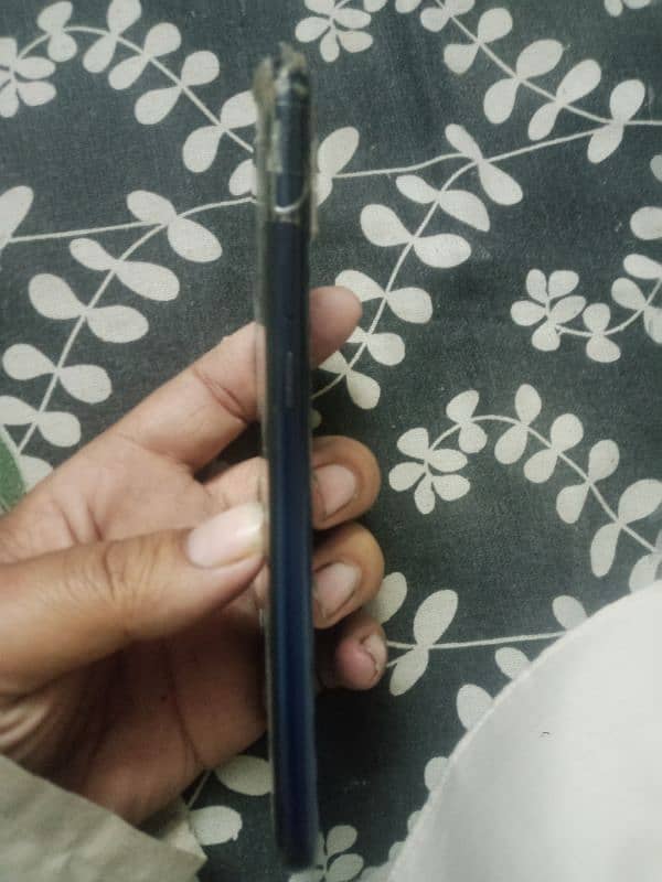 Moto e6s (panel damaged) 8