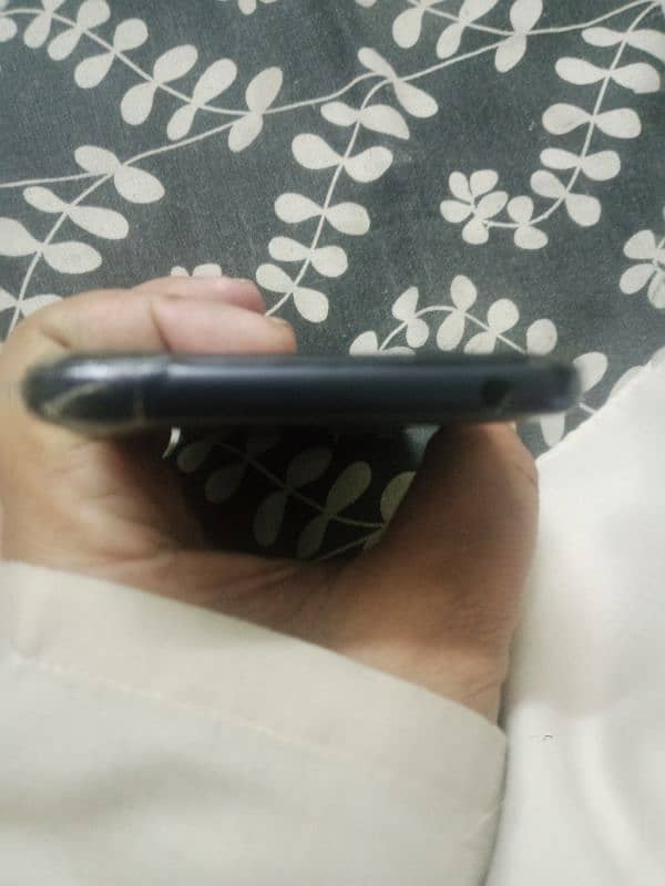 Moto e6s (panel damaged) 13