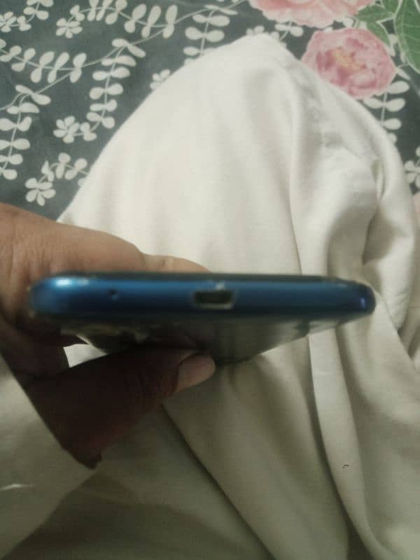 Moto e6s (panel damaged) 15