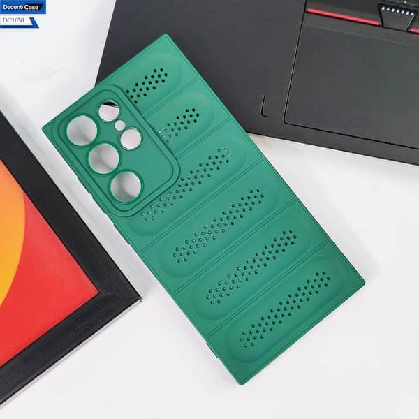 Green Soft Case for Samsung Galaxy S24 Ultra - Breathable Mesh Grid Design with Camera Protection