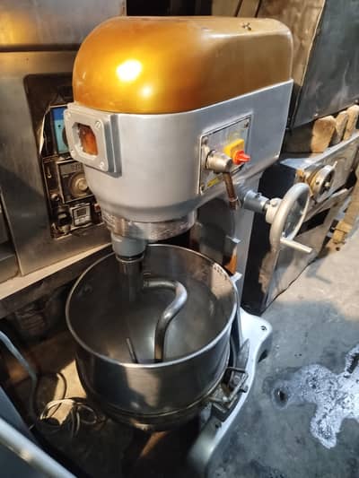 10 kg dough machine imported 220 voltage three speed Taiwan