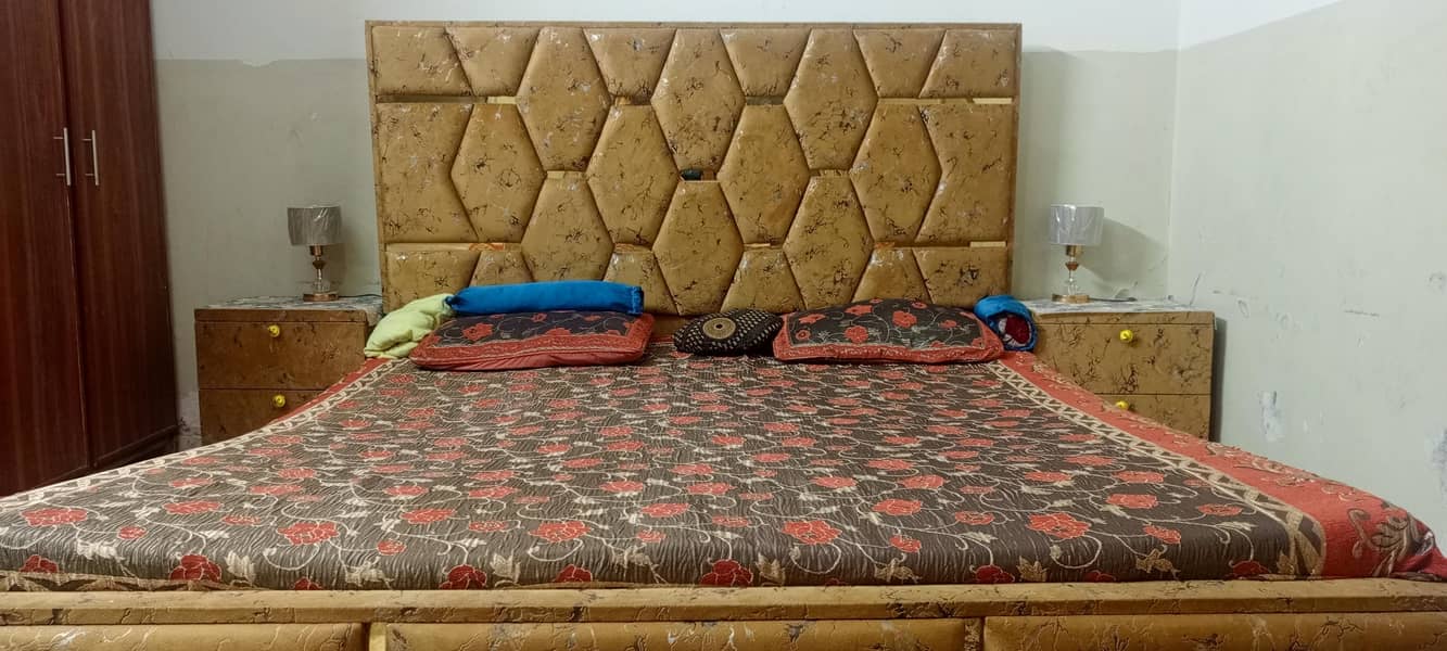 Complete bed set 0