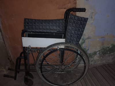 WHEEL CHAIR