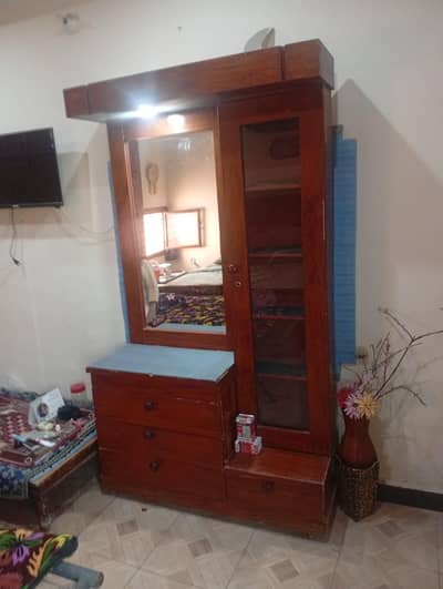 dressing and matress for sale. 03076034750