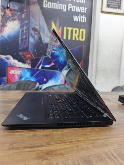 Lenovo T14s i5/10gen 8gb/256gb backlight full HD Display 14