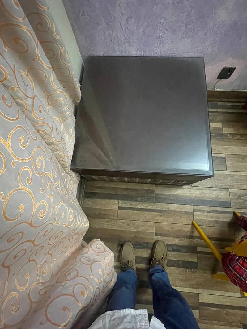 High Quality Green/Biege Sofa side table 2