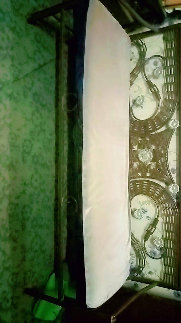 iron sofa 0