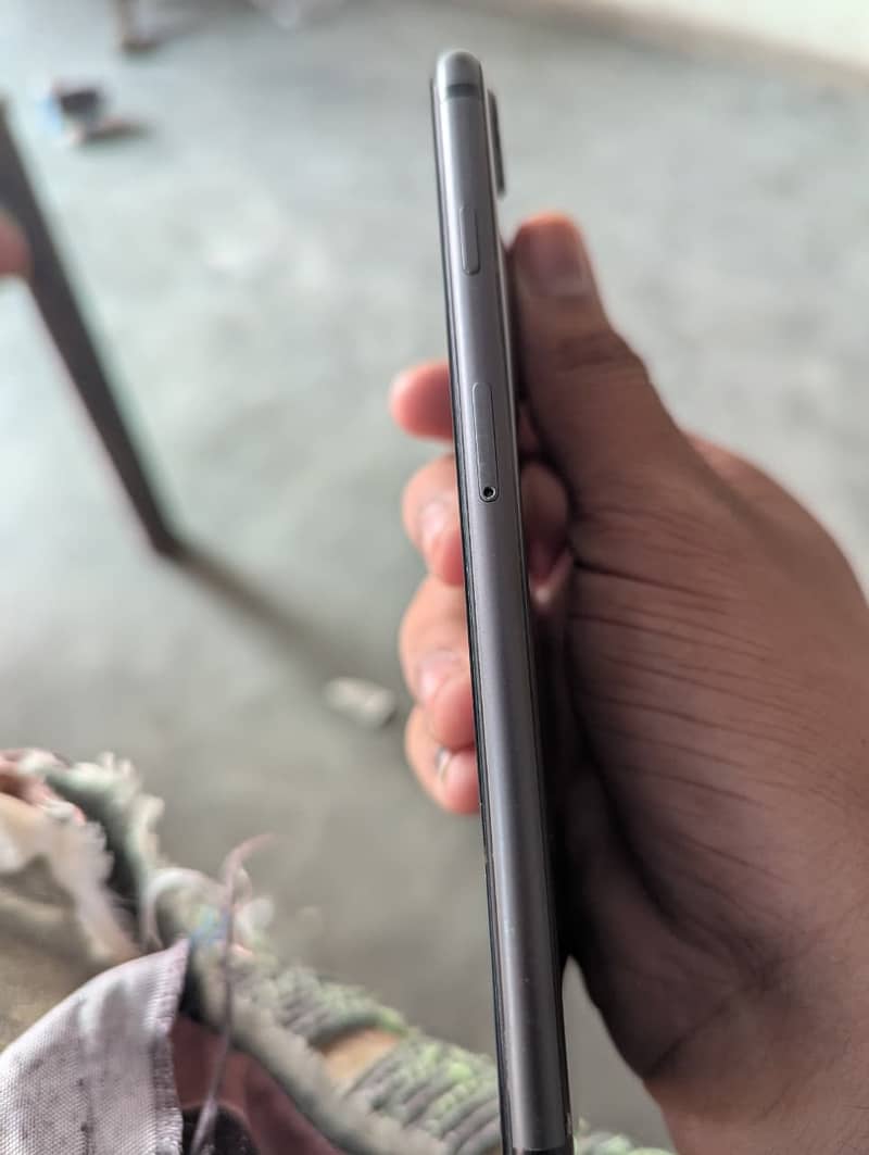 Apple iPhone 8 Plus 2