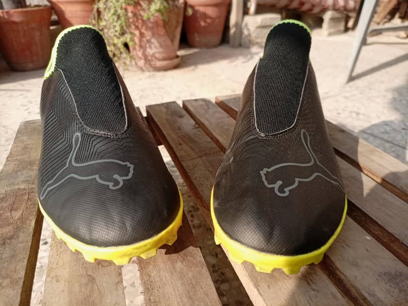 Puma Finesse Laceless Football Sports Equipment