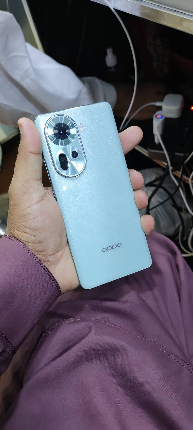 oppo Reno 11 5g (12+256) edgh sacreen read add - Mobile Phones - 1108020247