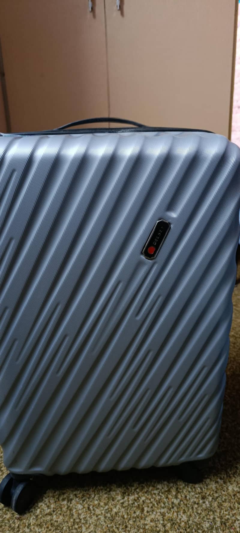 suit case imported 3