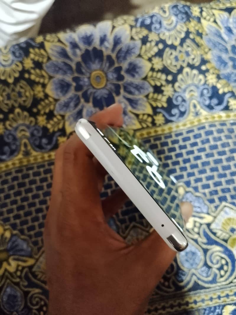 google pixel 6 pro 4