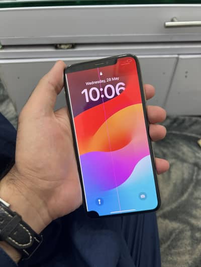 Iphone xsmax 83 battery health 256gb