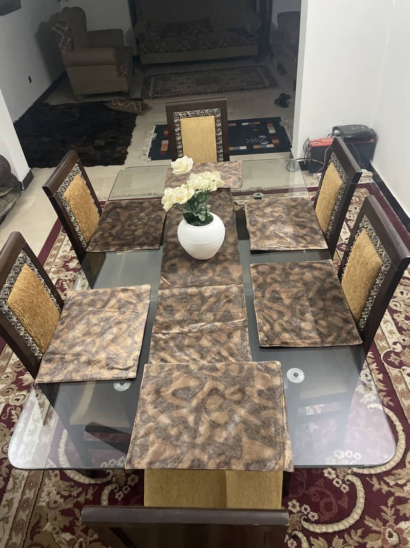 6 seater dining table 0