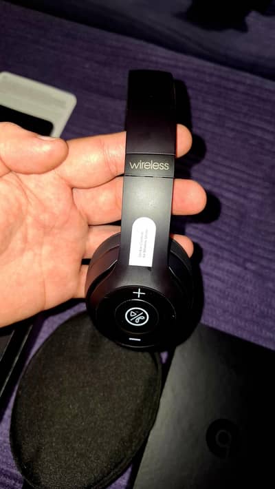 Beats Solo 3 brand new from USA 100% original