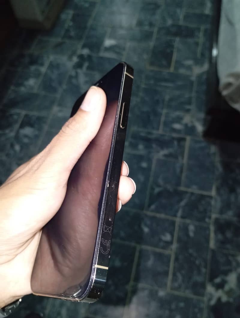 Iphone 12 pro 4