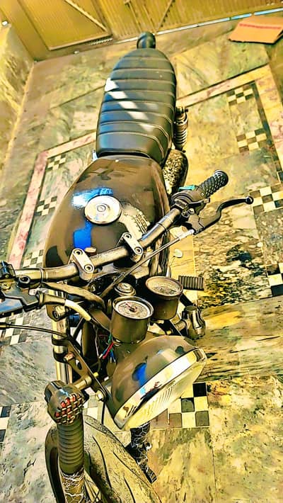 Honda 125 Cafe racer bike exchange posibal