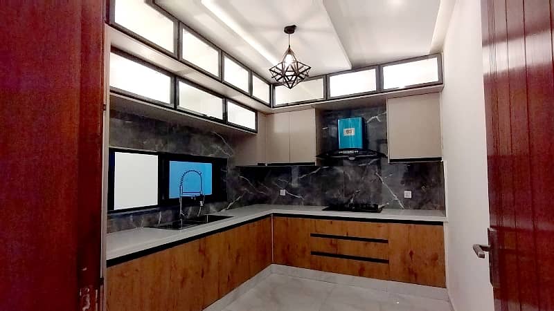 A Stunning House Is Up For Grabs In Lake City - Sector M7 - Block C Lahore 8