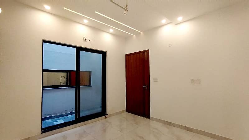A Stunning House Is Up For Grabs In Lake City - Sector M7 - Block C Lahore 10