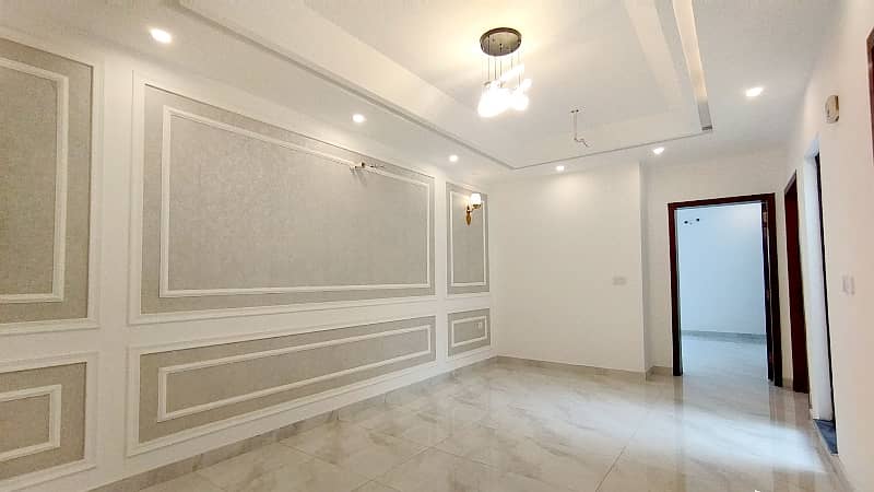 A Stunning House Is Up For Grabs In Lake City - Sector M7 - Block C Lahore 18