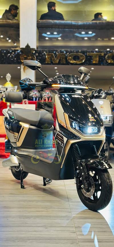 RAMZA M8 MALE SCOOTER BOYS SCOOTY ALI KHAN AUTO COMPANY EV E BIKE