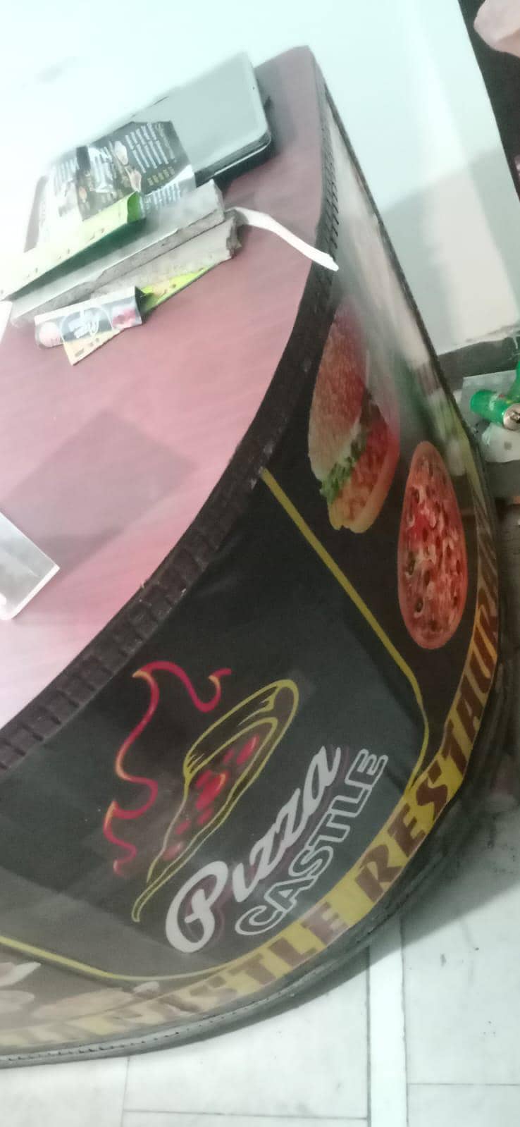 swarmna counter n sitting n case counter.  chiar. 5