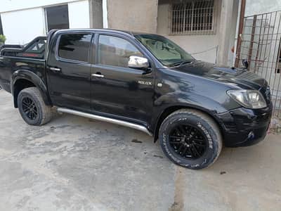 Toyota Hilux Invincible UK Variant 2009/12 | Cruise Tronic |