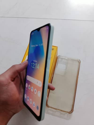 Realme C35 4+4/128gb with box