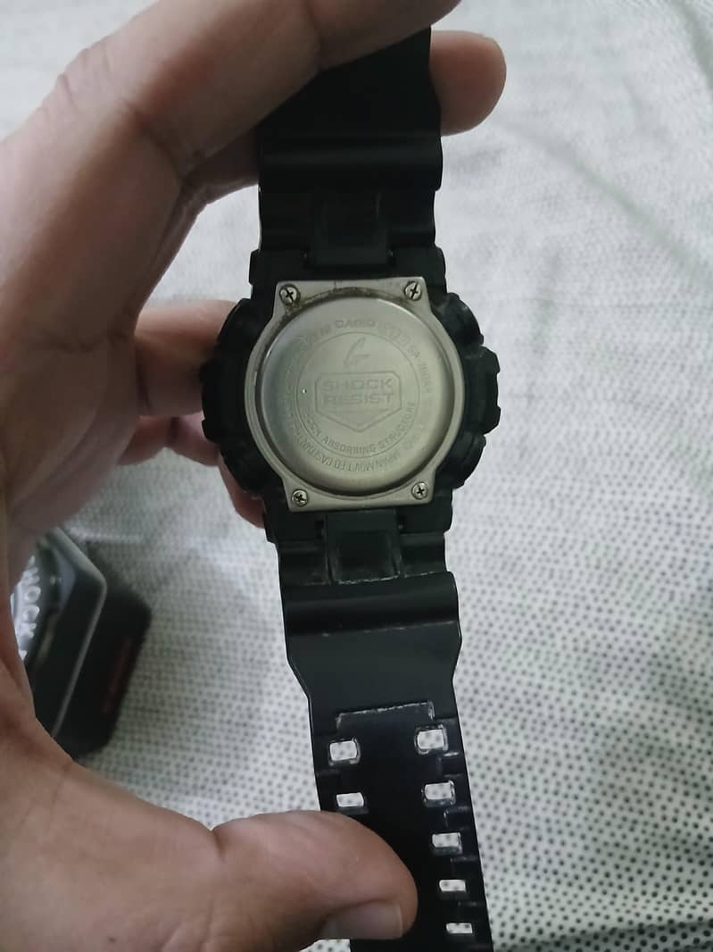 Casio G-Shock. 2