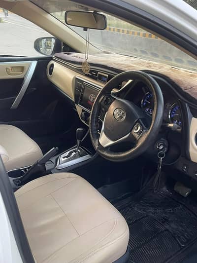 Toyota corolla altis 1.6 2018 modal