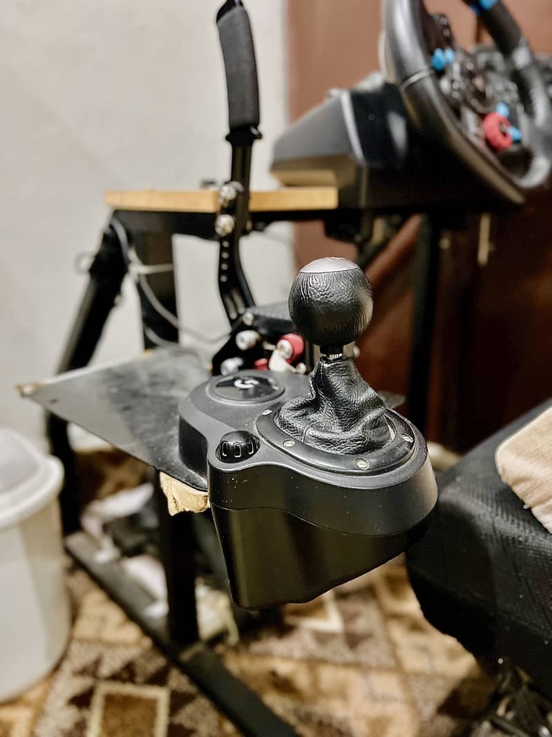 Logitech G29 - Racing Simulator 2