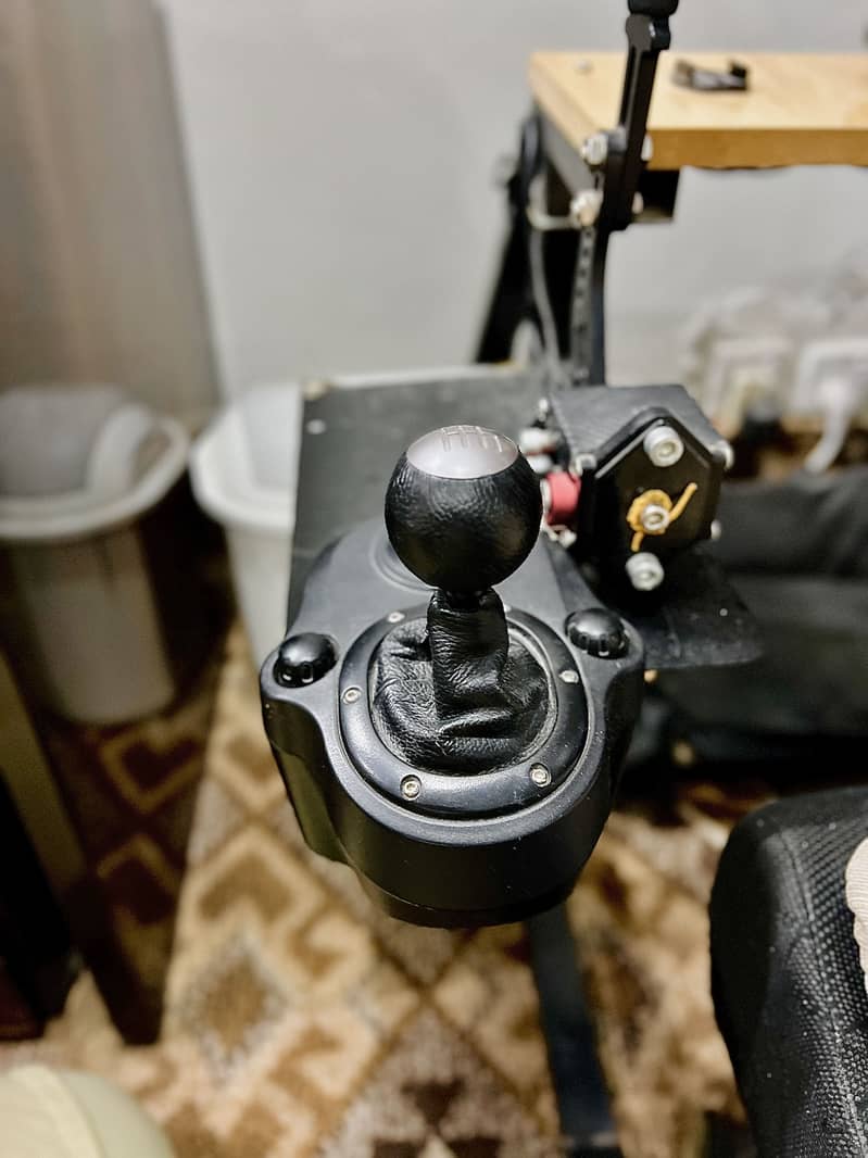 Logitech G29 - Racing Simulator 3