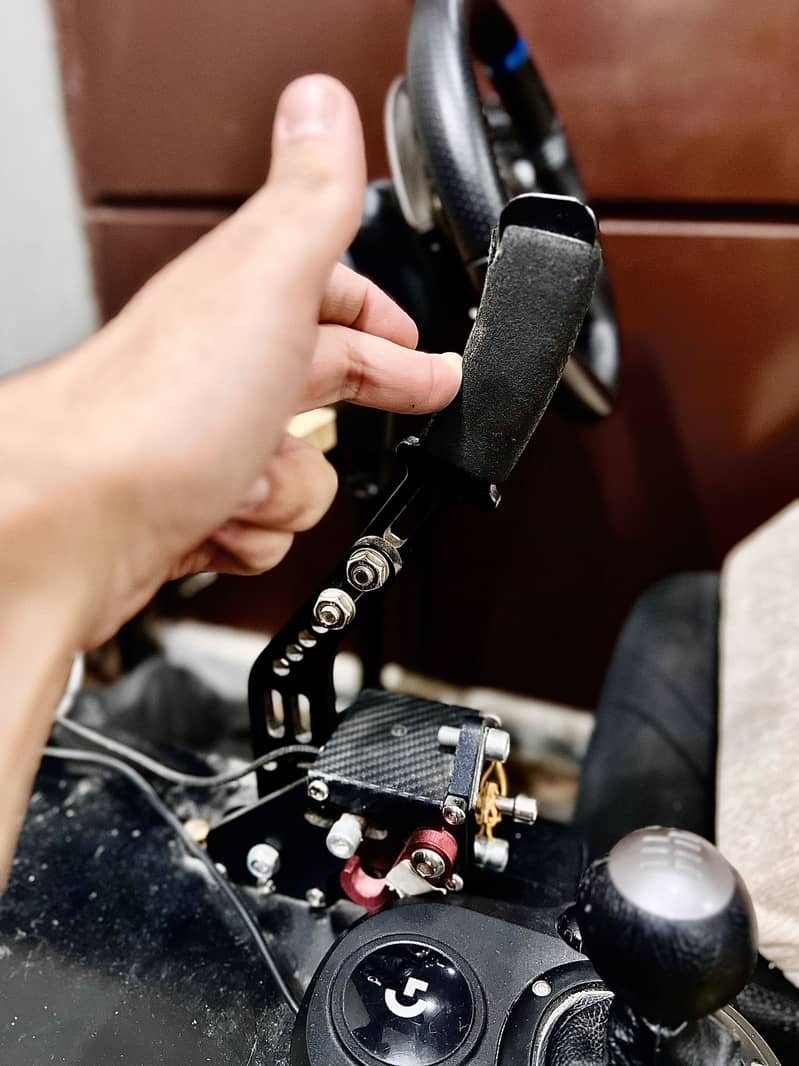 Logitech G29 - Racing Simulator 4