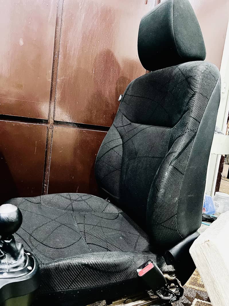 Logitech G29 - Racing Simulator 6