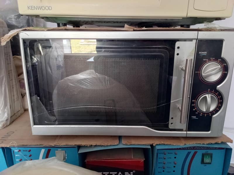 Microwave 0