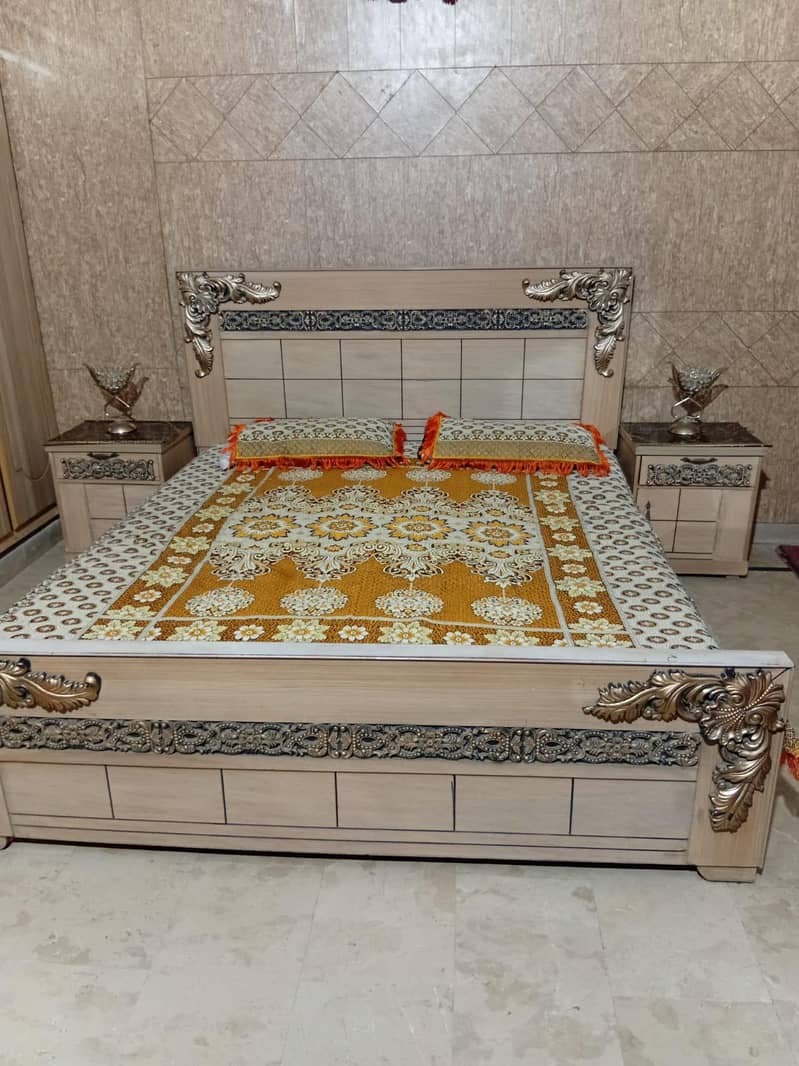 bed dreesing side table 03216001881 1