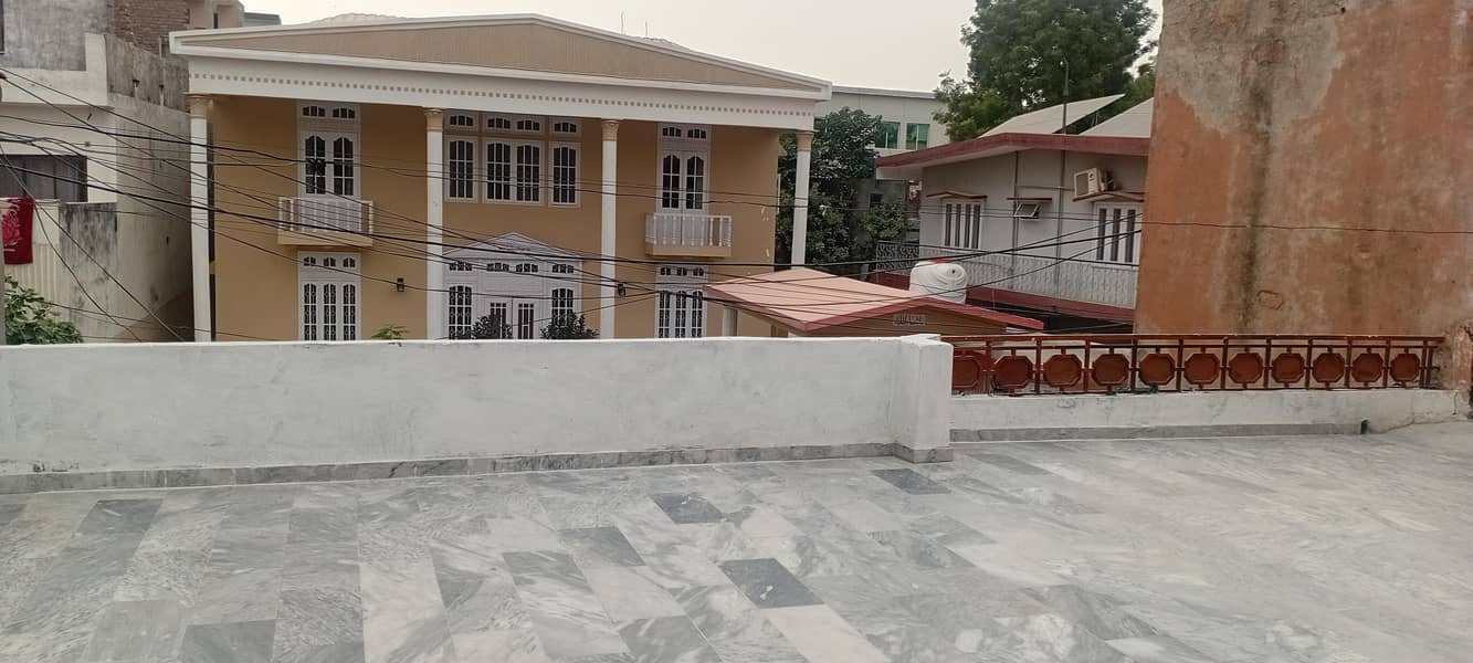 House for rent upper portion 10 marla - Portions & Floors - 1107739324