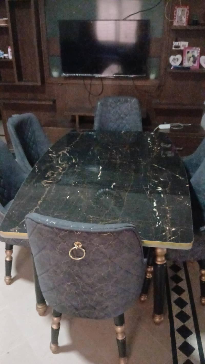 dining table with 6chairs 1