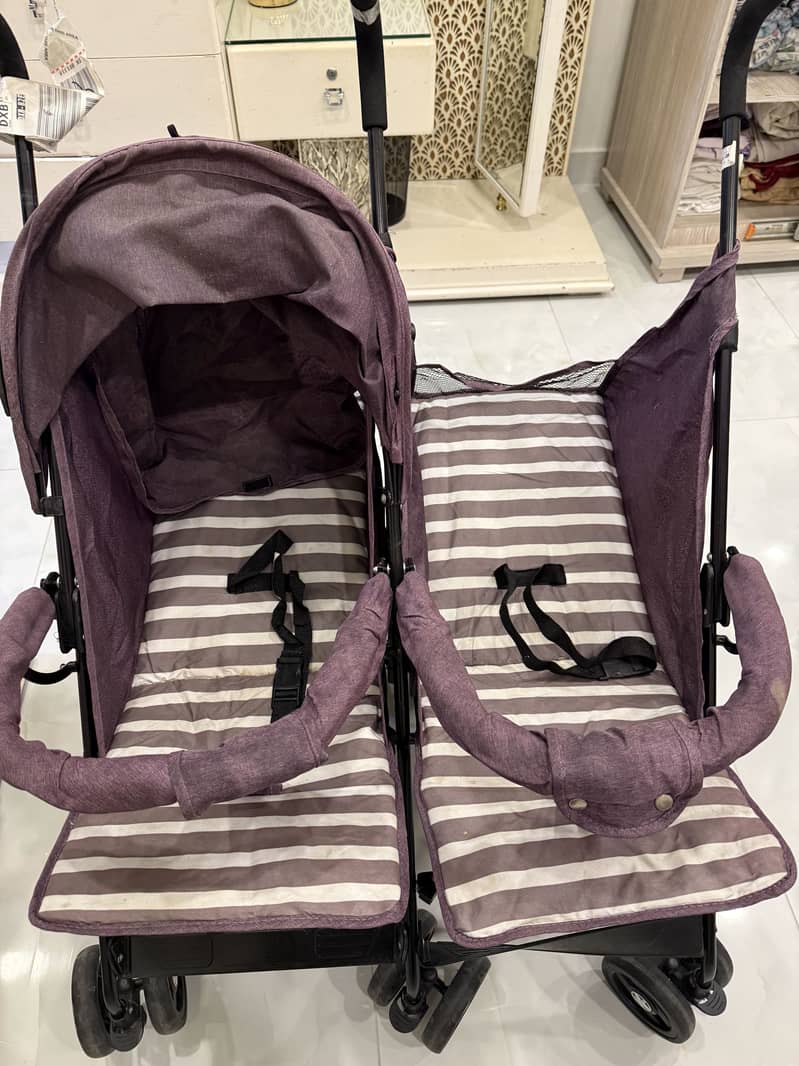 Twin stroller 5
