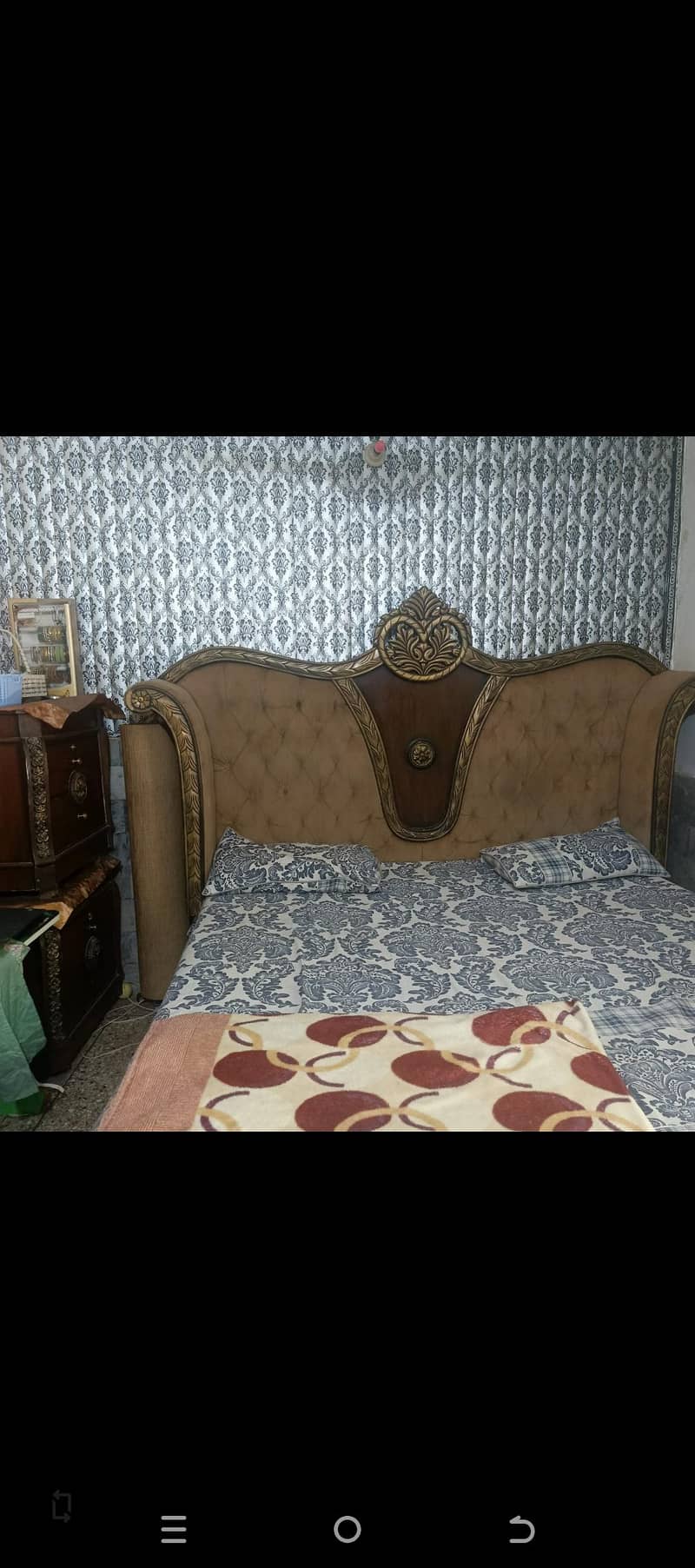 Bed, side table, dressing, Almari 0