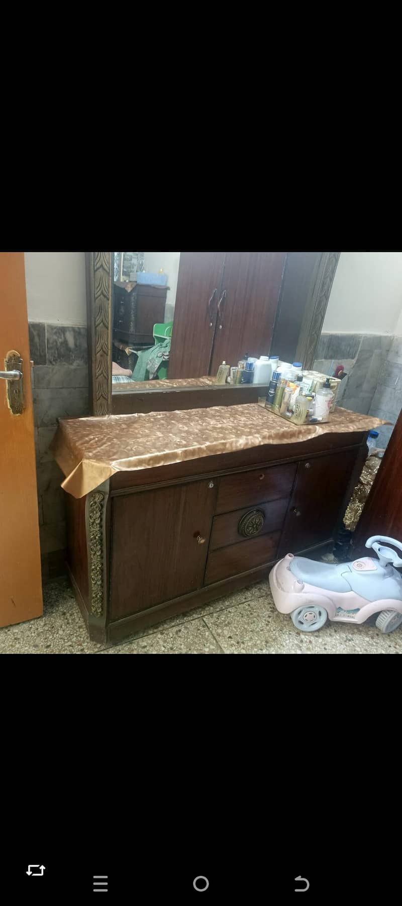 Bed, side table, dressing, Almari 2