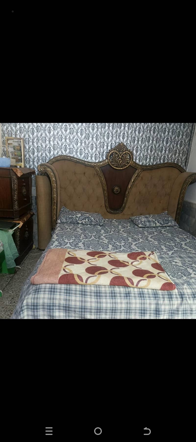 Bed, side table, dressing, Almari 4