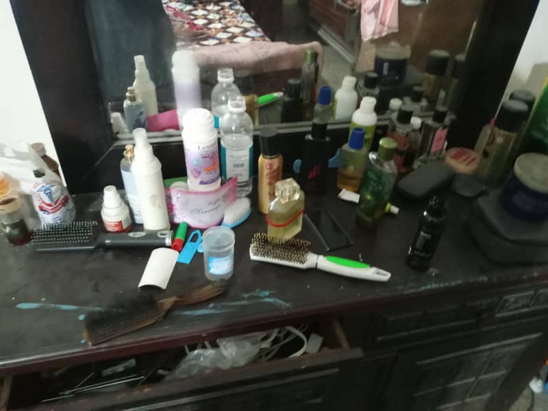 dressing table 1