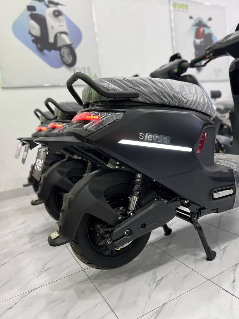 Evee S1 Electric Scooter 2