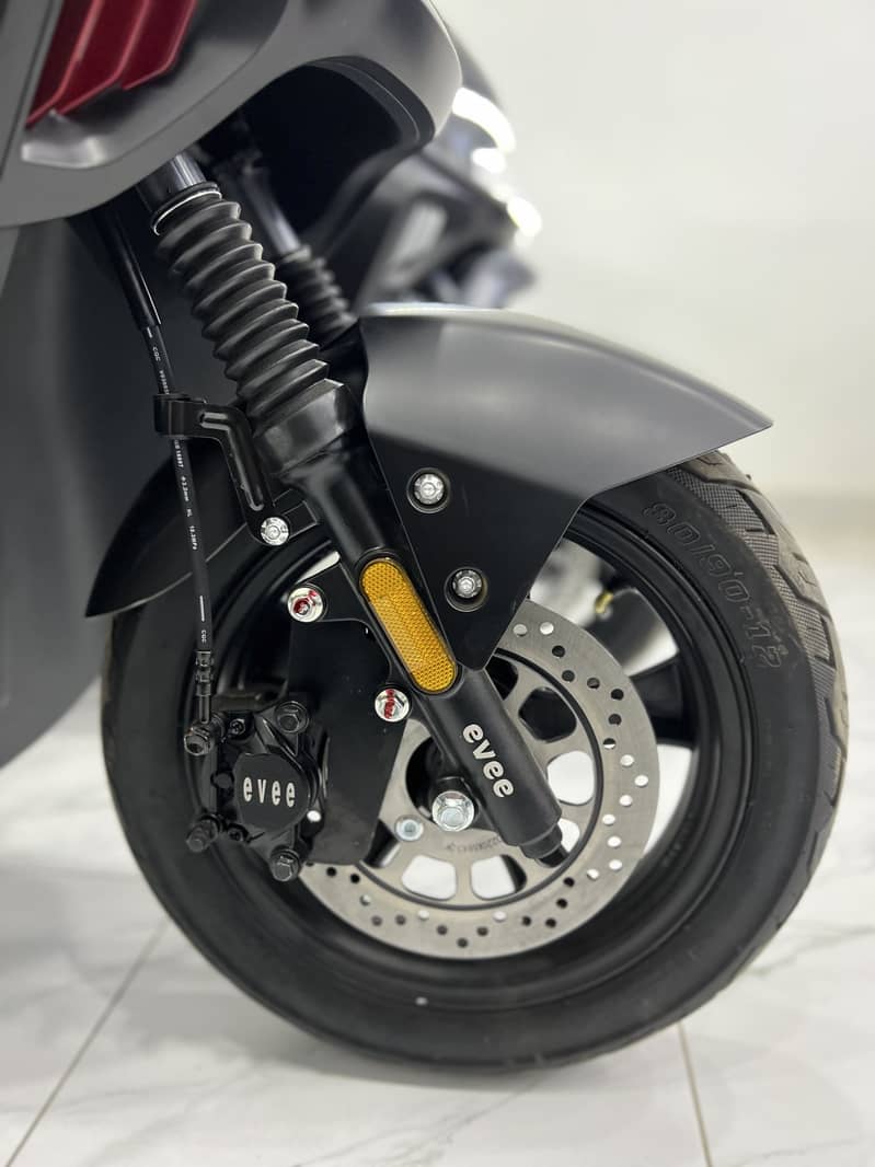 Evee S1 Electric Scooter 4