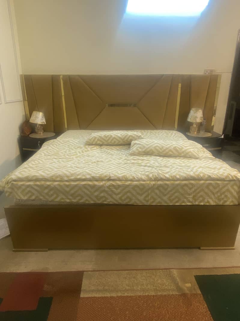 king size bed 1