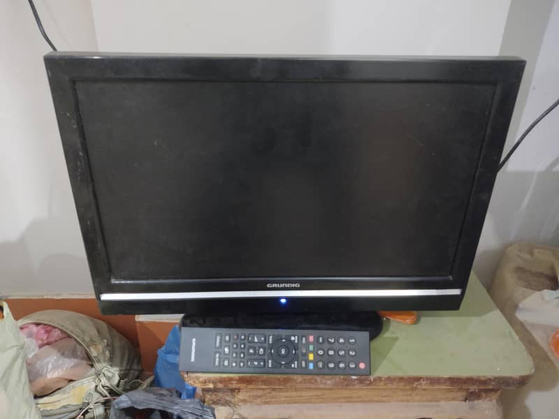 TV lcd 19" 0