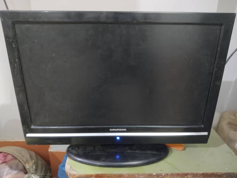 TV lcd 19" 2