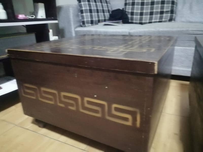 Small dining table 0